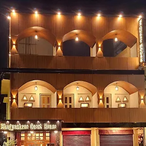 bhagyashree-guest-house.hotels-varanasi.com/